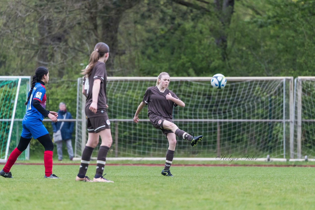 Bild 182 - wCJ VfL Pinneberg3 - St.Pauli : Ergebnis: 2:1